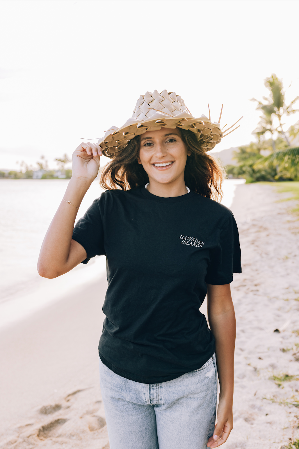 Unisex Graphic T-Shirt (Hawaiian Islands) - Black Point Company