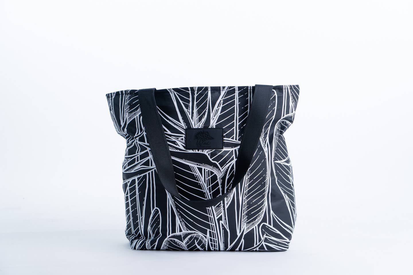 Summer Tote Beach Bag (Travel Bag) Black Strelitzia - Wai beachwear